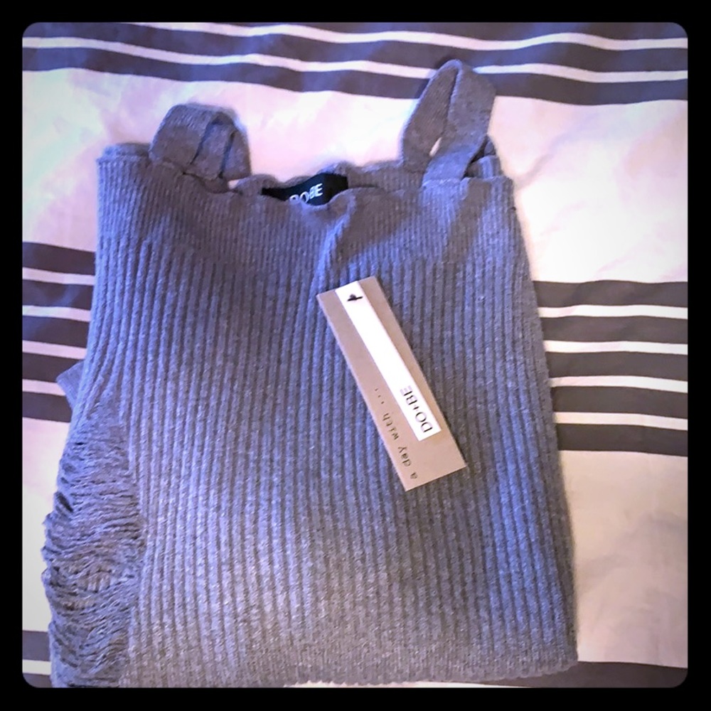 Do+Be NWT Cold Shoulder Sweater